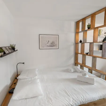 Elegant A Proximite Des Pistes Et Des Bains Апартаменты *